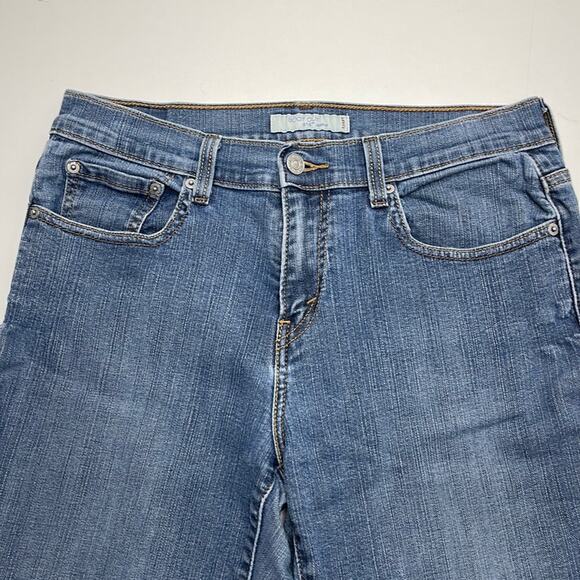 LEVI’s 515 Women’s 8 Bootcut Blue Jeans - Picture 1 of 4